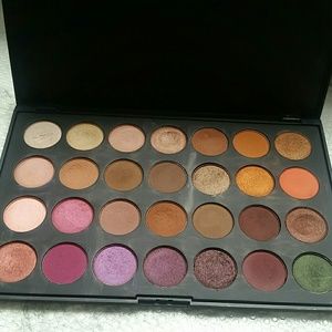 Makeup palette